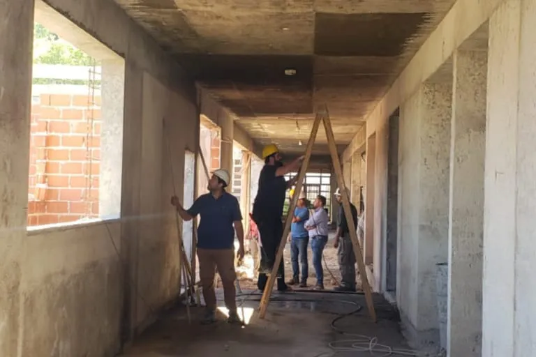 Supervision de obras en escuelas gob de cba (1)