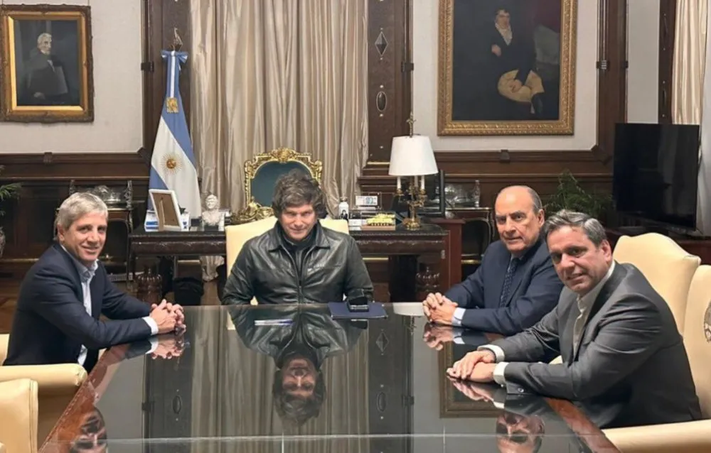 milei foto ministro del interior web