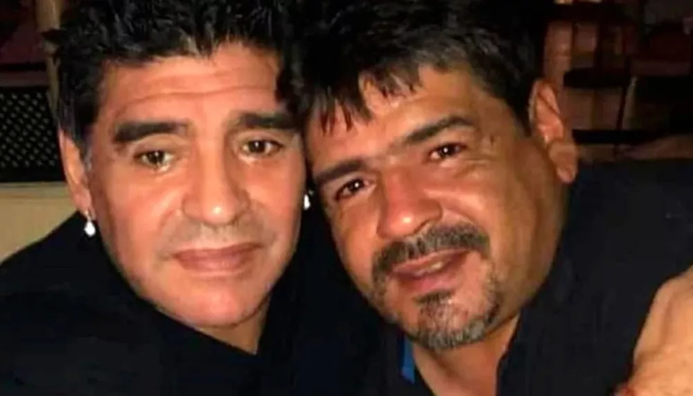 Diego y Hugo Maradona by gentileza