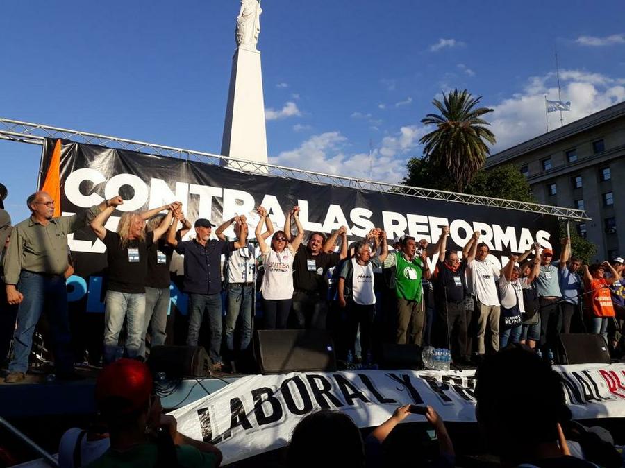 marcha contra las reformas@izquierdasocialista