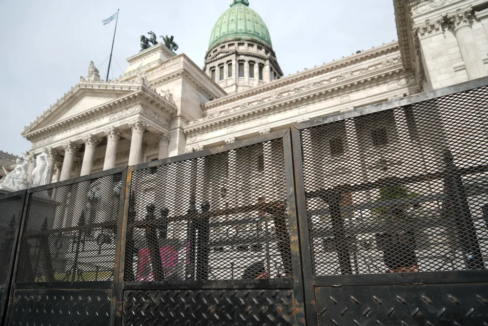 Congreso vallado (NA)