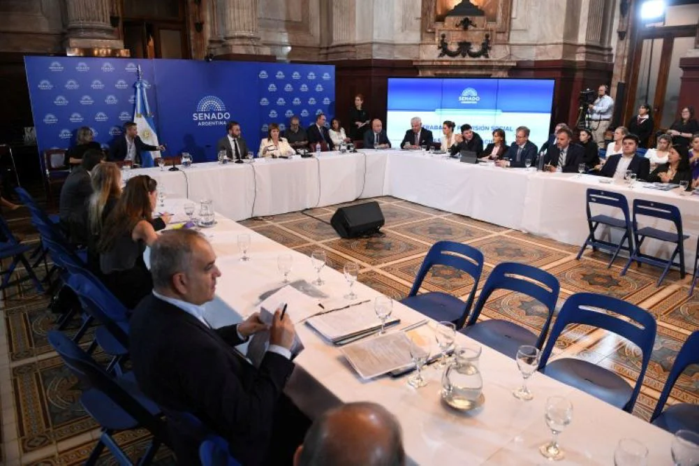 Comisiones del Senado by Senado de la Nación