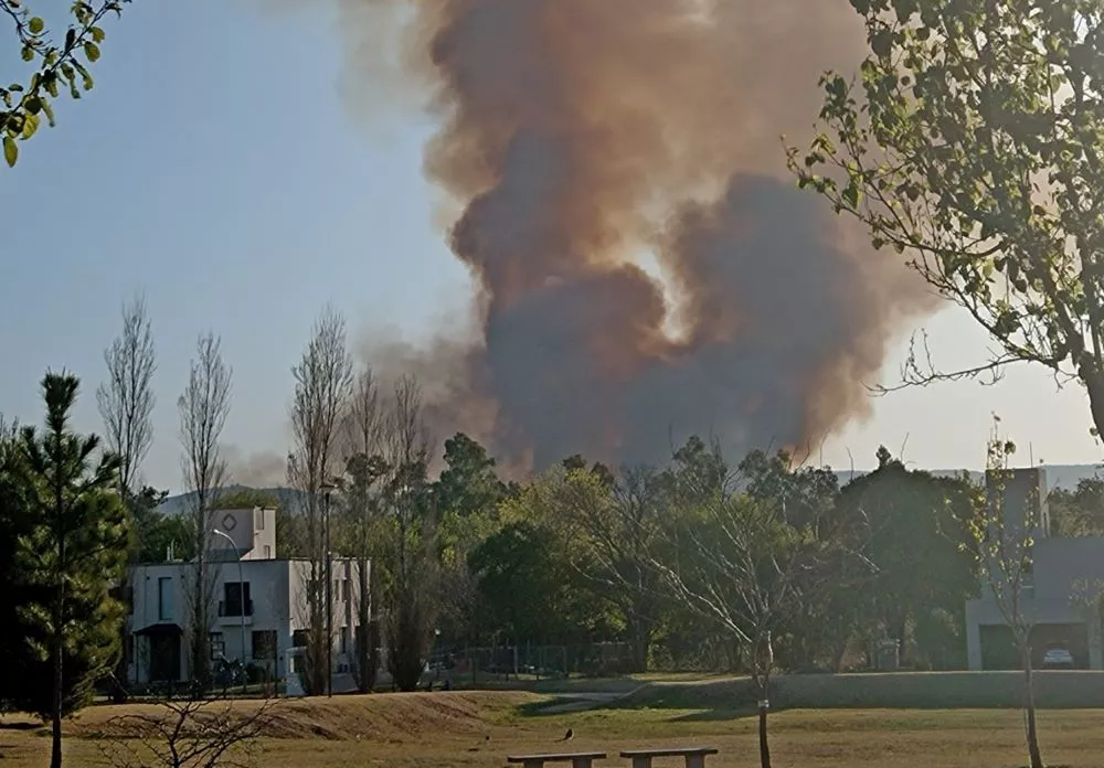 Incendio La Calera (2) by @viquilassaga