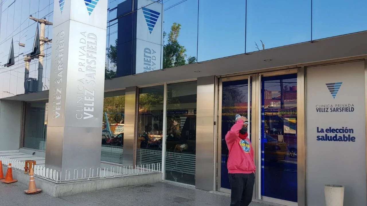 Clínica Vélez Sarsfield by Redes