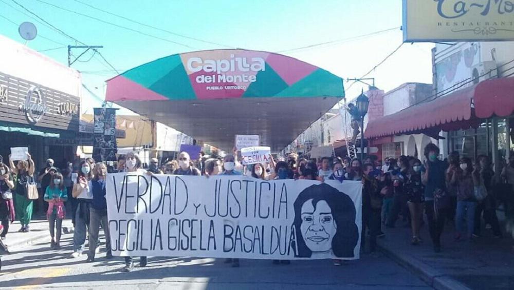 Marcha Cecilia Basaldúa Movimiento Plurinacional de Mujeres Capilla del Monte