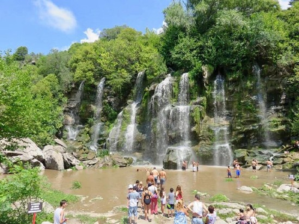 La Falda se prepara para la Apertura de Verano 2020 en el Complejo  Recreativo 7 Cascadas – Córdoba Turismo