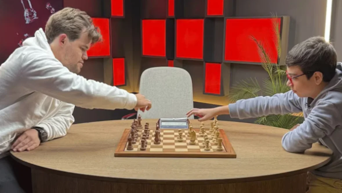 A sus 12 años, Faustino Oro le ganó una partida al número uno del mundo Magnus Carlsen thumbnail