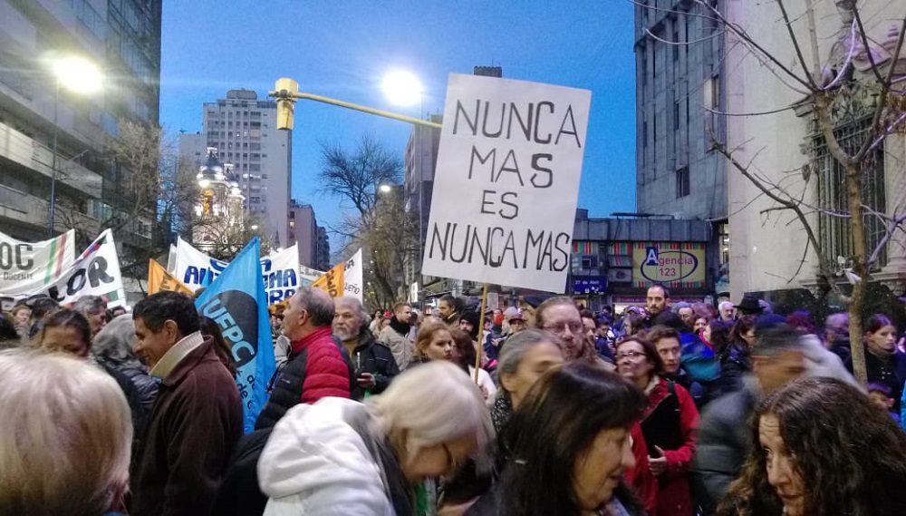 Marcha contra las ffaa cba Miriam Campos