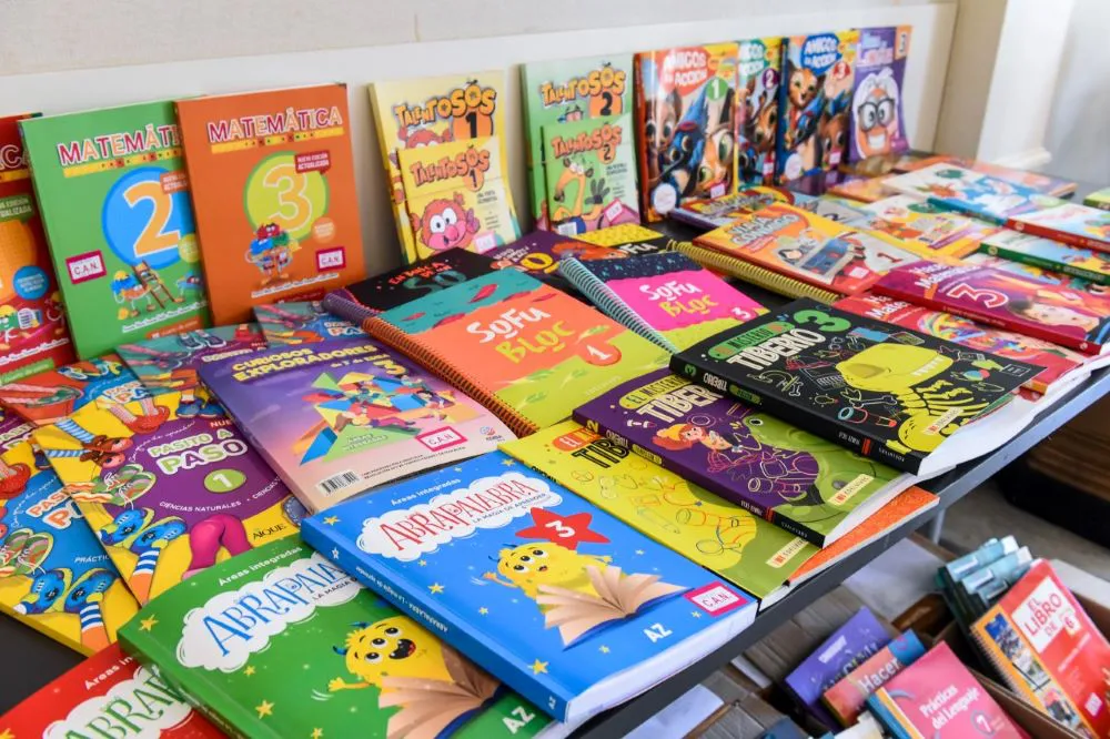 Libros de textos escolares by Argentina.gob
