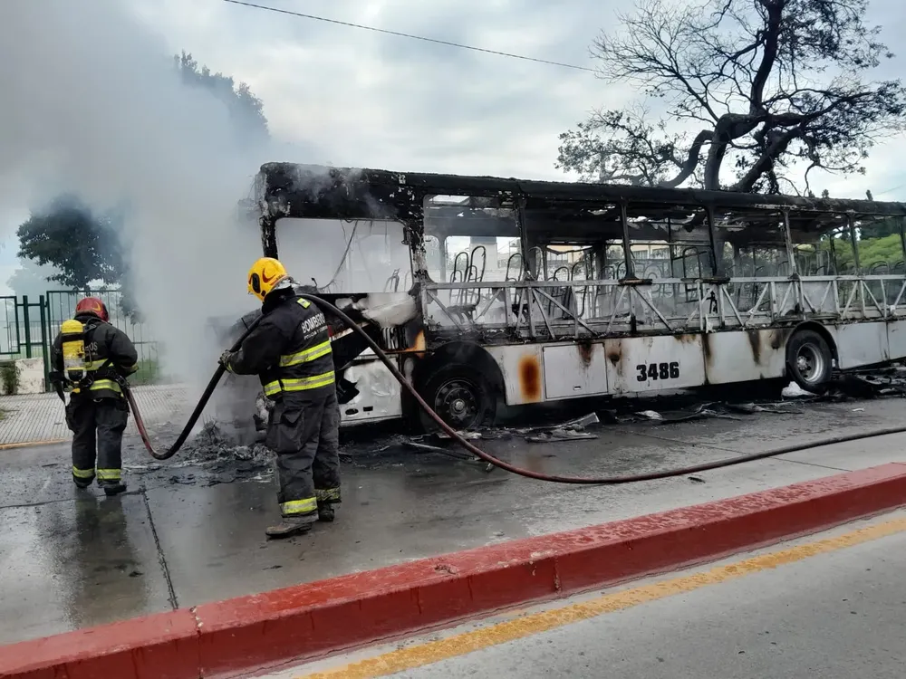 ERSA incendiado by gentileza