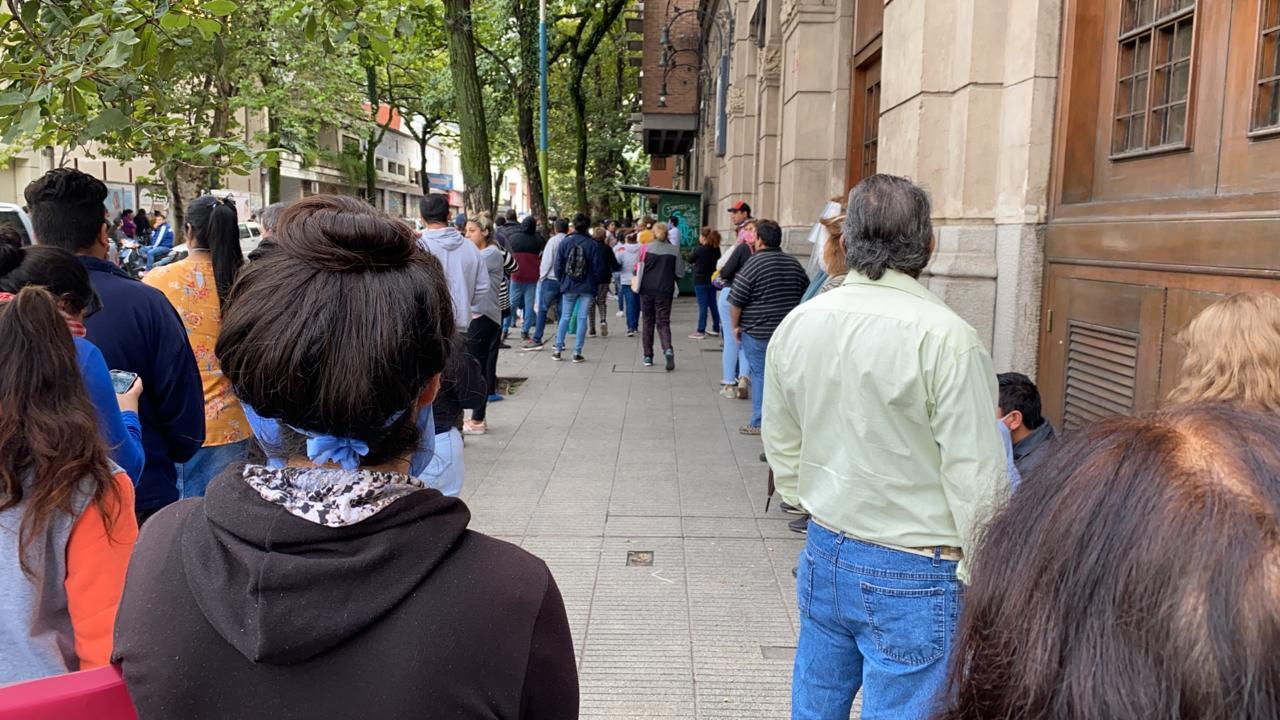 Cola bancos by La Gaceta de Tucumán