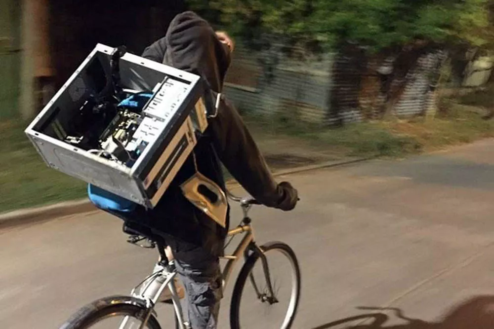 Cyber ciruja 01