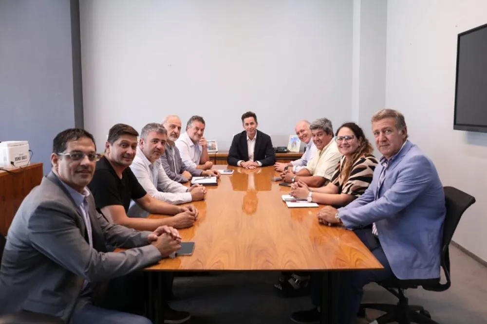 Calvo con Foro Radical by prensa.cba