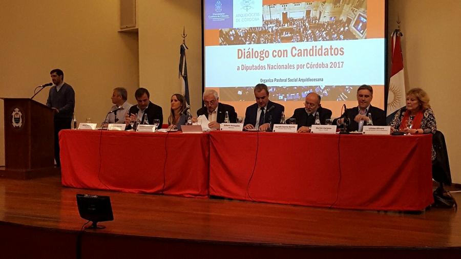 Diálogo con Diputados UCC