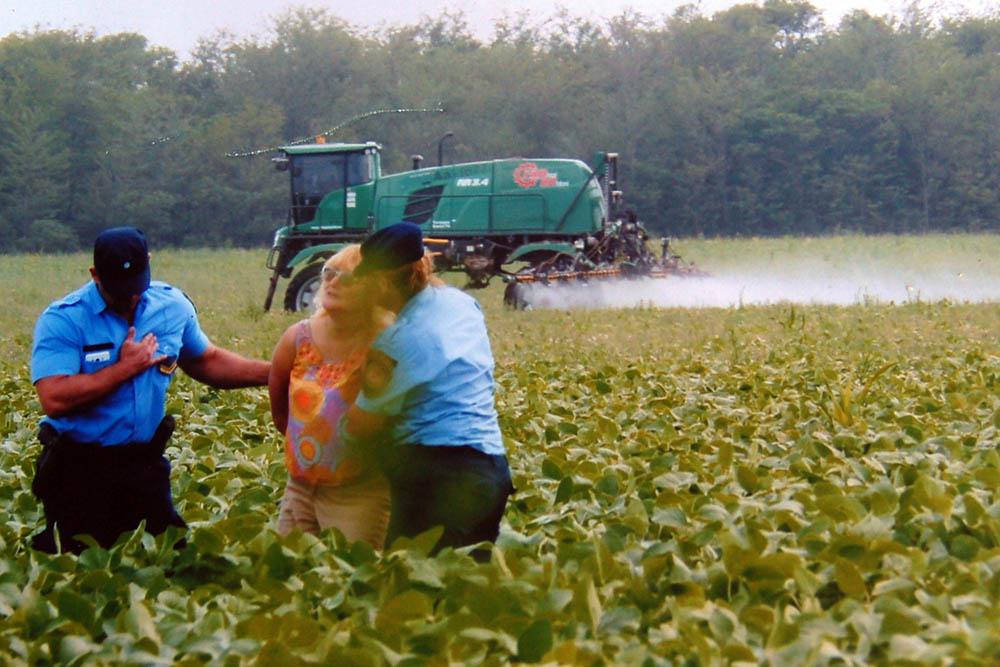 Dique Chico: tres historias familiares detrás del drama de las fumigaciones Dique Chico00006