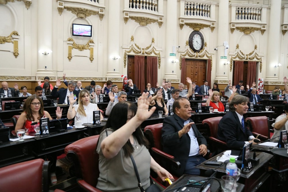 Legislatura de Córdoba primera lectura presupuesto prensa Leg Cba