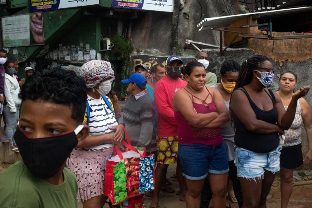 Favela covid