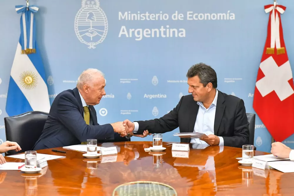 sergio massa club de paris embajador de suiza