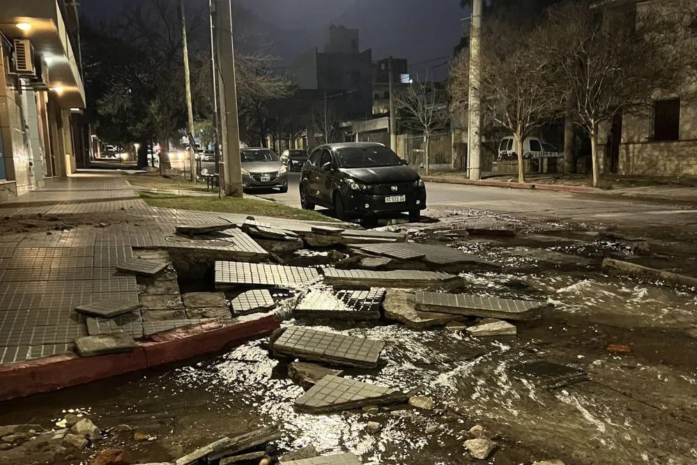 rotura caño Aguas Cordobesas gentileza @nachocadario