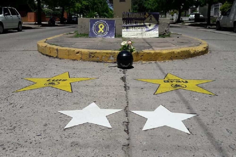 familiares de siniestros viales estrellas by Facebook