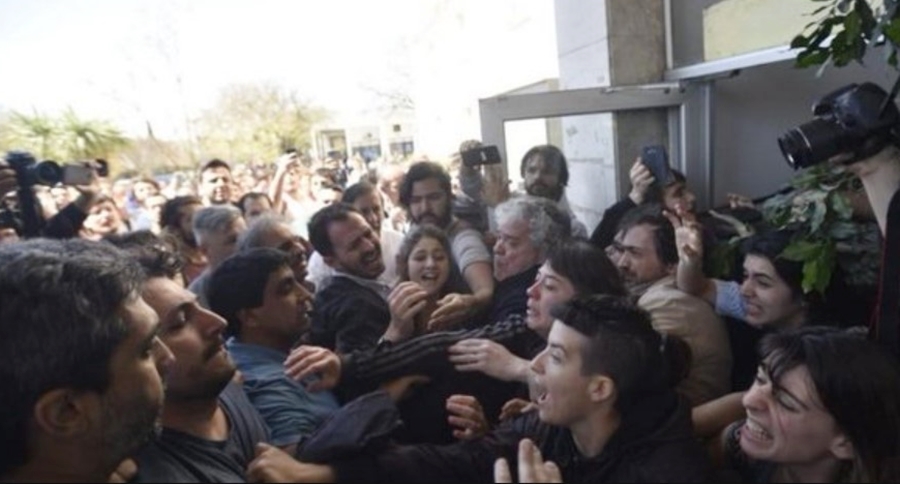 ataque toma unc pabellon argentina
