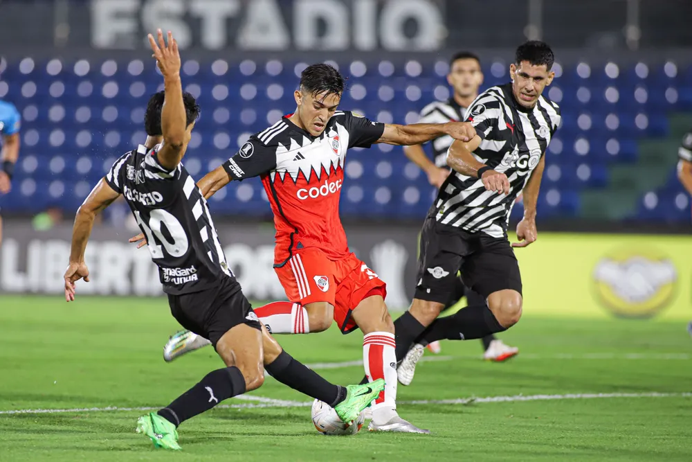 River vs Libertad Paraguay by na