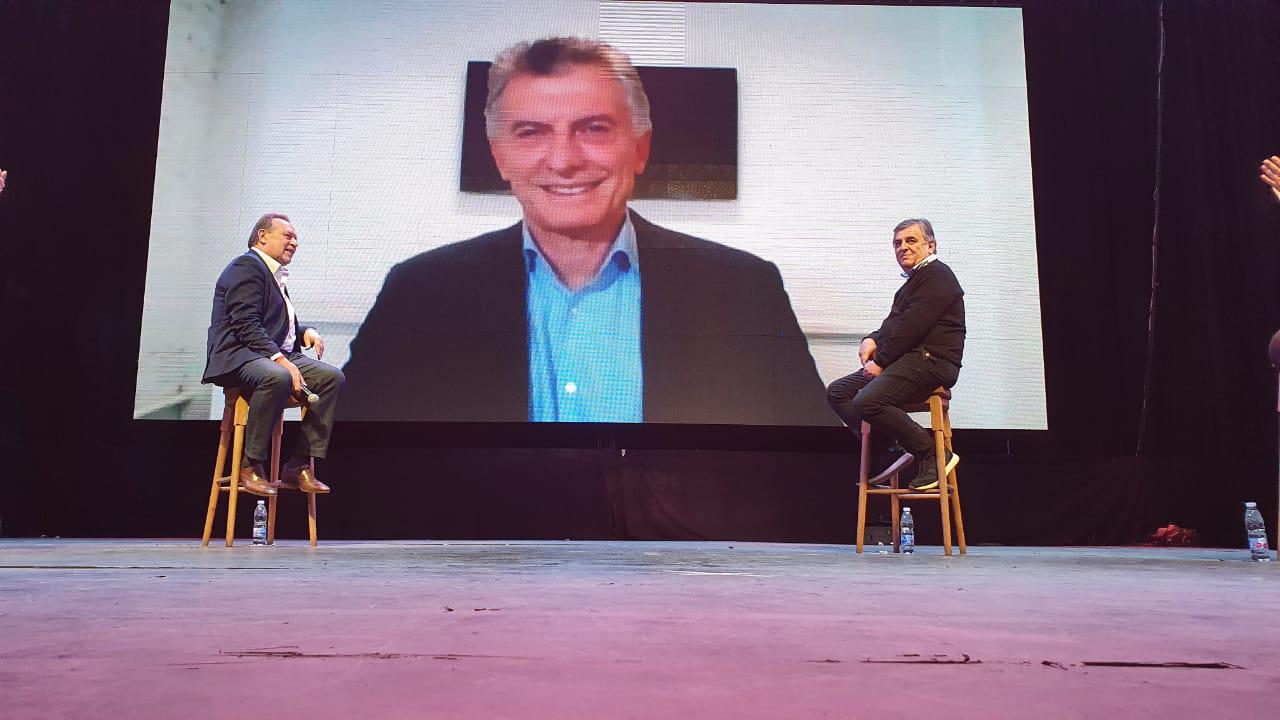 Mario Negri y Gustavo Santos cerraron la campaña junto a Macri, vía Zoom