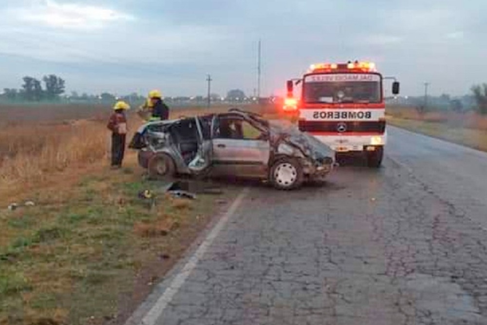 Vuelco fatal ruta prov 6 by Bomberos
