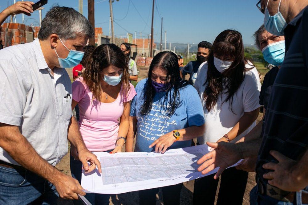 obras provincia y nacion en barrios by prensa gobierno