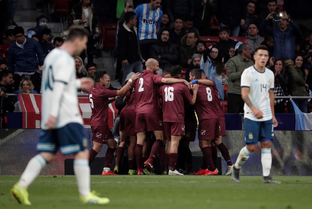Scaloni: "No es una cuestión de sistema, sí es una cuestión de actitud"