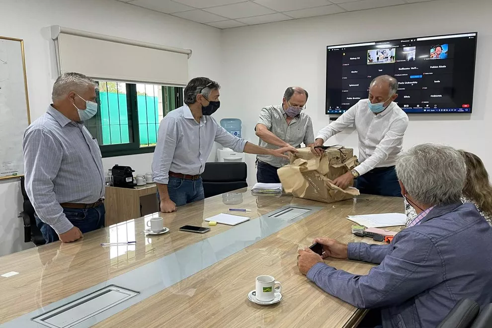 Apertura de sobres para licitación de la autovía de la ruta 38 (prensa.cba.gov.ar)