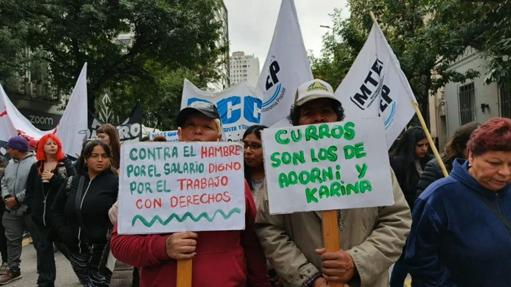 Desmantelamiento de Volver al Trabjo by LNM Bahía de Palma