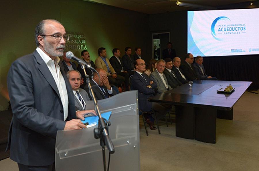Fabian Lopéz durante la presentación del acueducto santa maría by prensa gob de cordoba