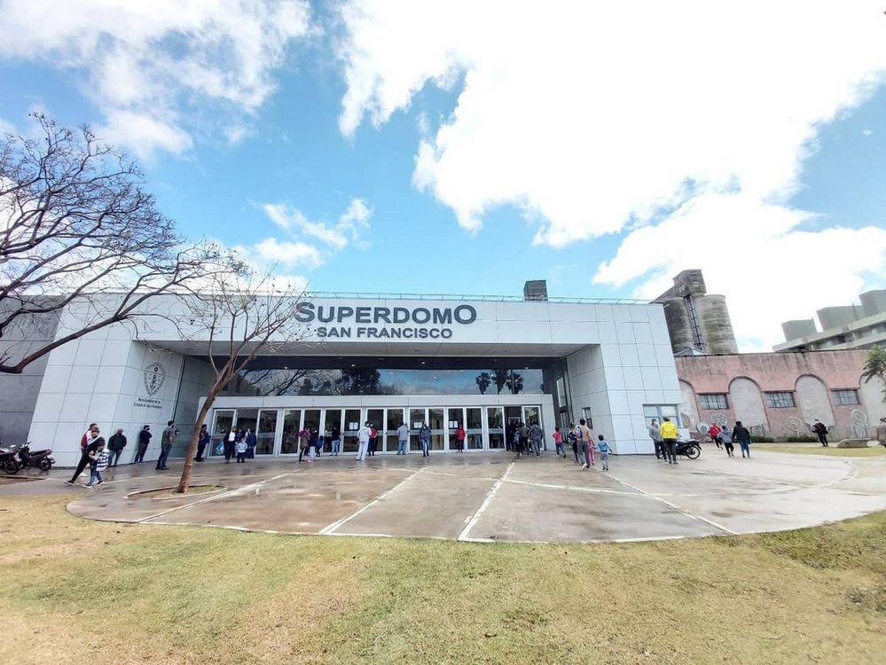 LMDIARIO.COM.AR FOTO SAN FRANCISCO SUPERDOMO VACUNA