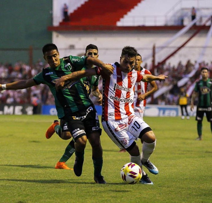 En un partido polémico, volvió a perder Instituto y ya van ocho partidos sin ganar