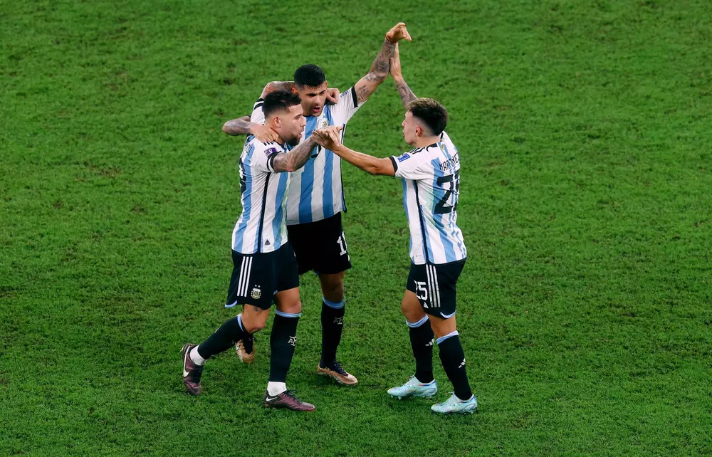 Cuti Romero, Otamendi y Lisandro Martínez (NA)