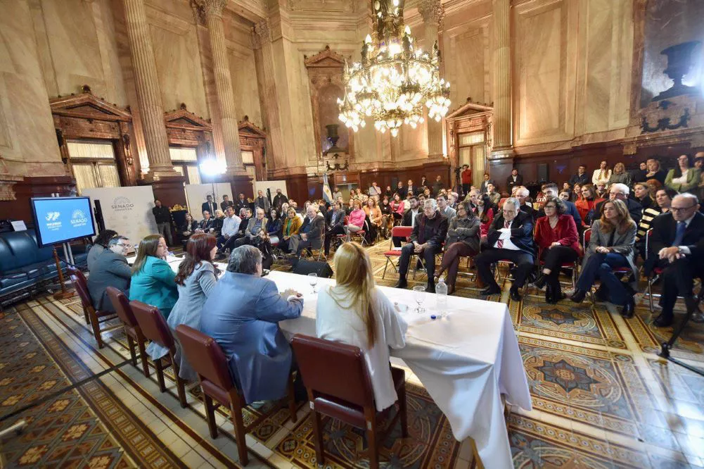 Respaldo a CFK by Senado de la Nación
