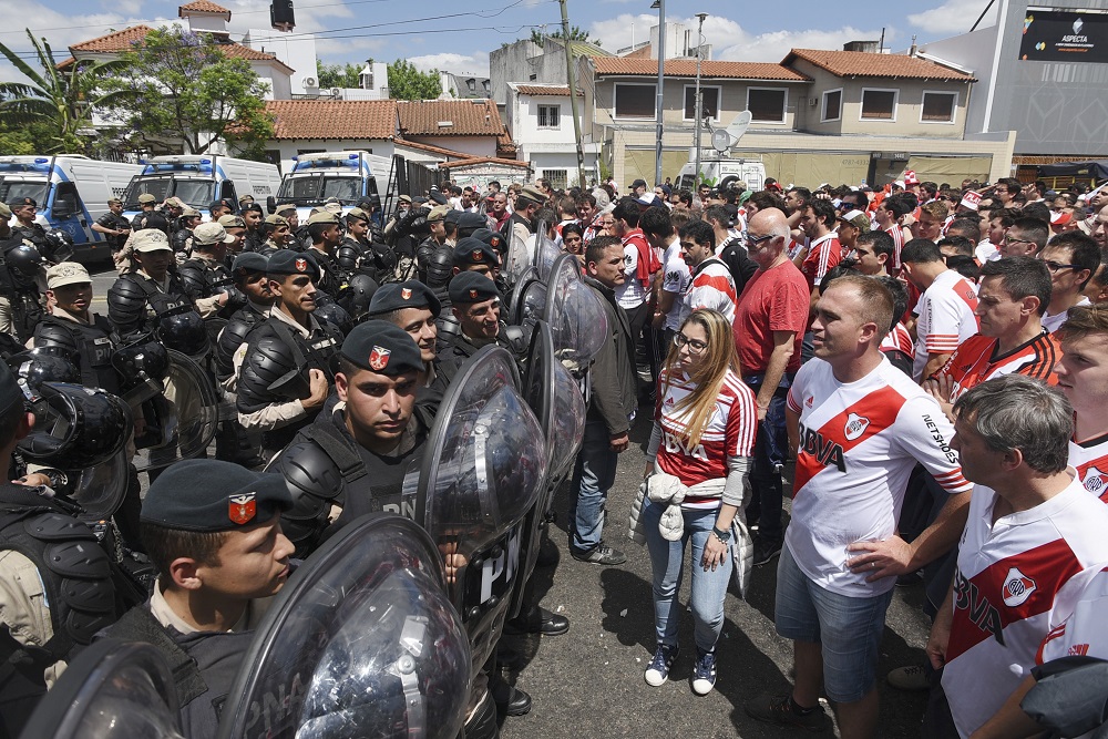 hinchas river superfinal by NA