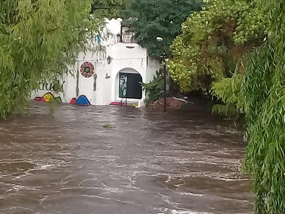 mina clavero bajo agua 3