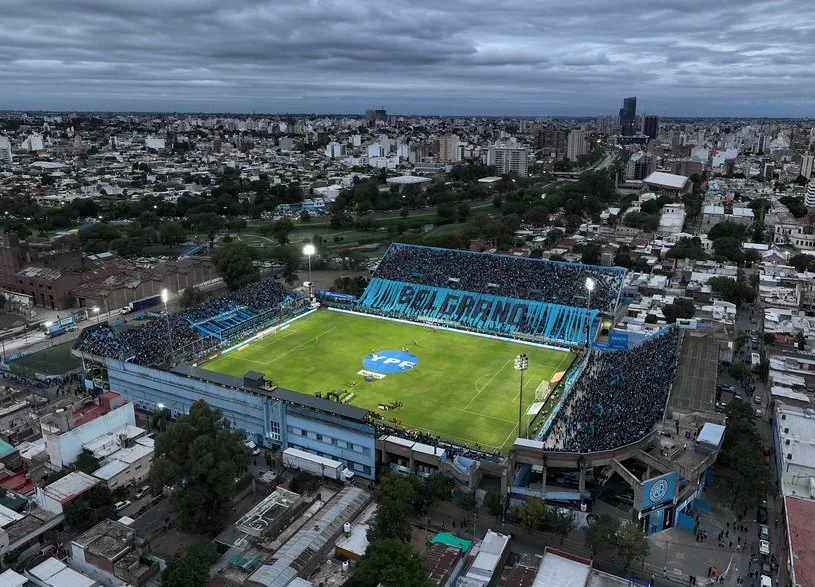 Gigante de Alberdi by @Belgrano