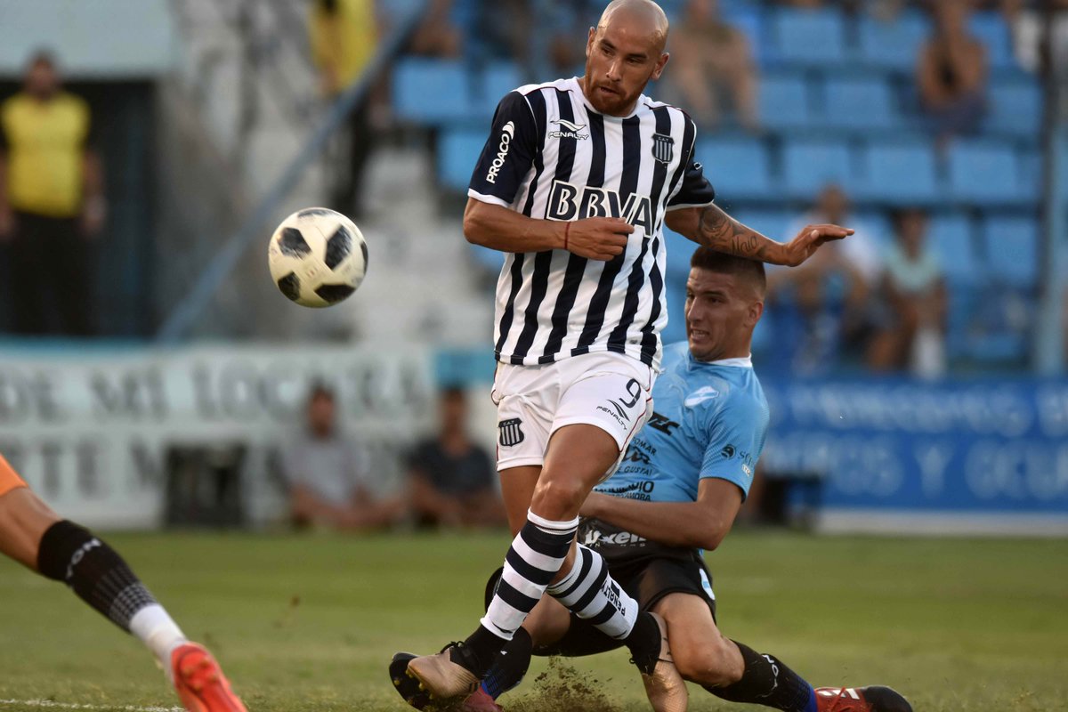Junior Arias vuelve a estar en el radar de Vojvoda