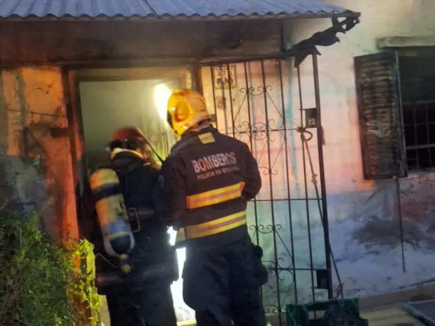 Incendio en un domicilio de barrio Müller (Policía)