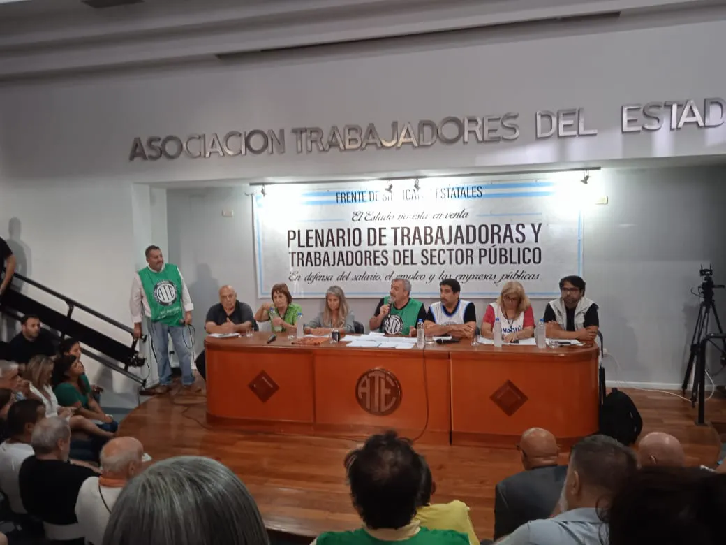 Plenario de trabajadores del Estado (X de Rodolfo Aguiar) 2