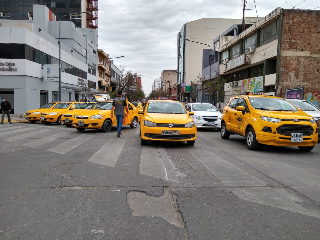 Taxis protesta contra uber by LNM