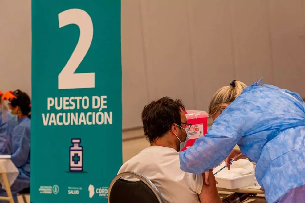 Vacunación (prensa.cba.gov.ar)