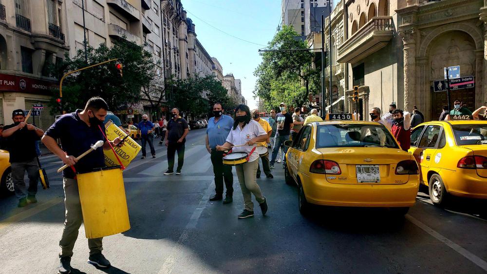 Protesta peones taxis by Leo Guevara