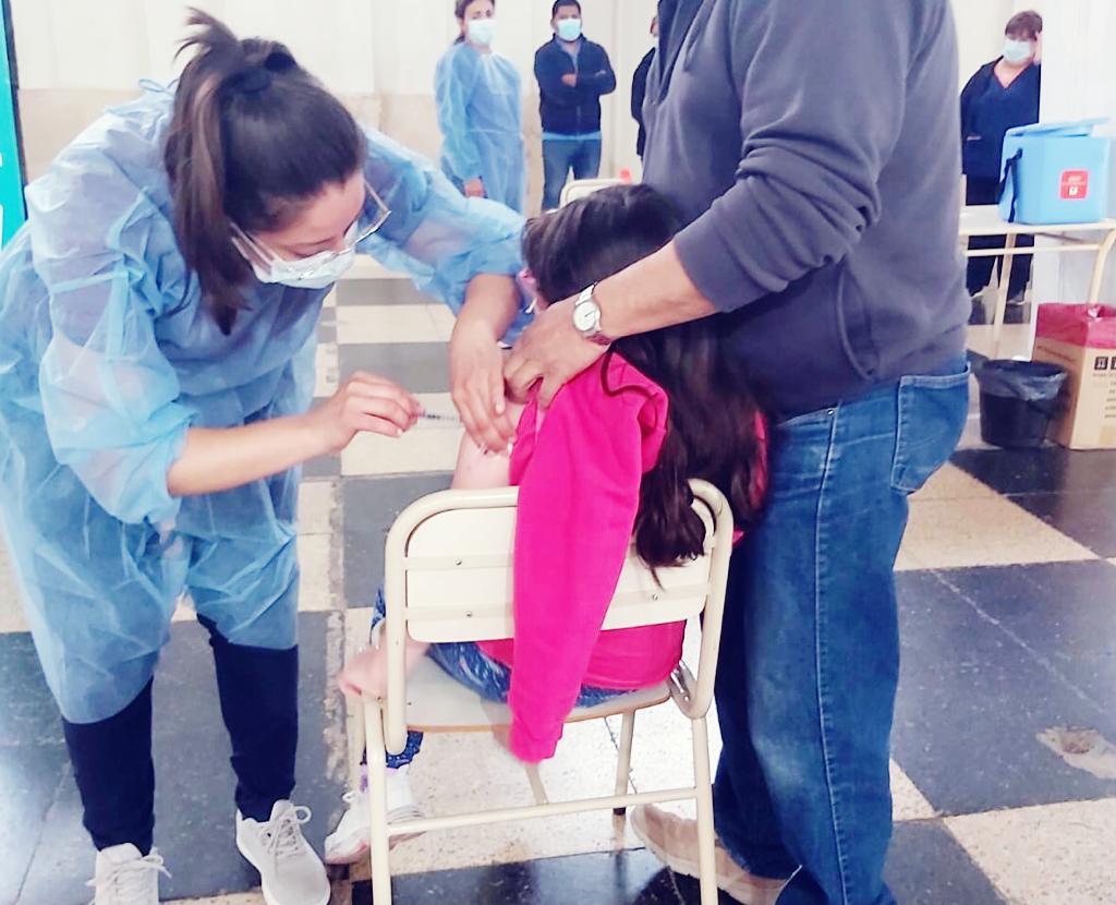 Vacunación a niños y niñas Cba by @gobdecordoba