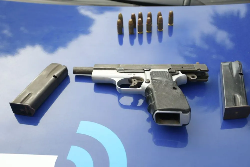Armas secuestradas hinchas Boca Policía de Cba