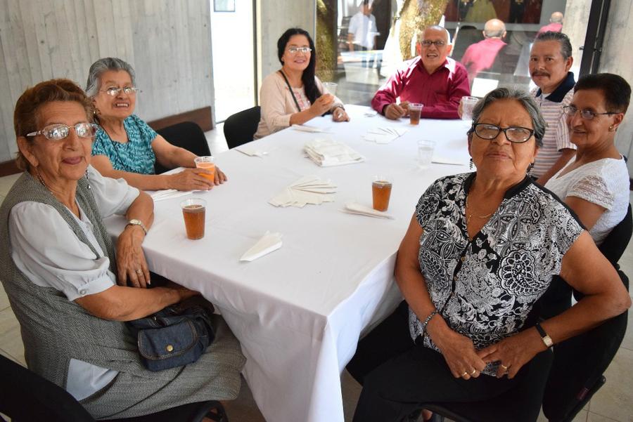 Abuelos tercera edad