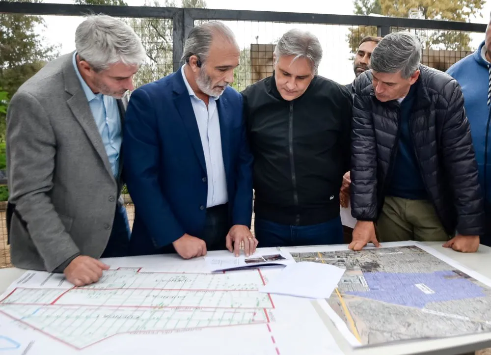 Llaryora y Passerini en Va El Libertador prensa.cba